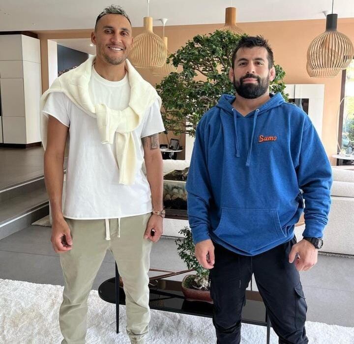 Keylor Navas recibió al deportista tico en su casa