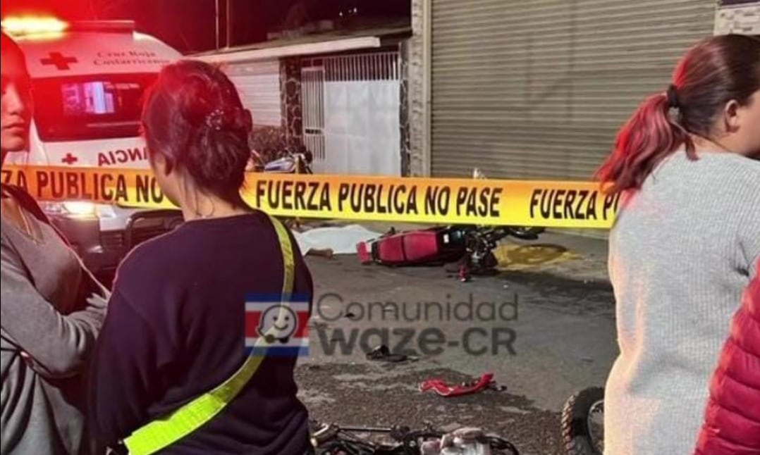 El mortal accidente ocurrió la noche de este viernes en Los Guido de Desamparados. Foto Waze CR.