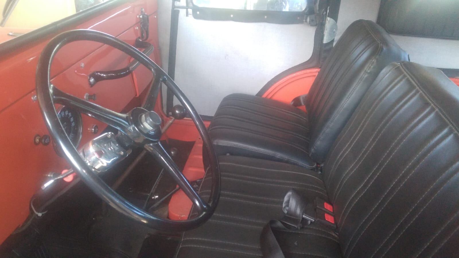 Un jeep willys modelo 65 es la adoración de Diego Quesada y ama este carro desde que nació. Cortesía.