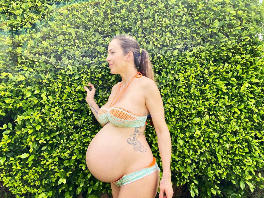 Exmodelo y presentadora Kathryn Arbenz embarazada de su segundo hijo.