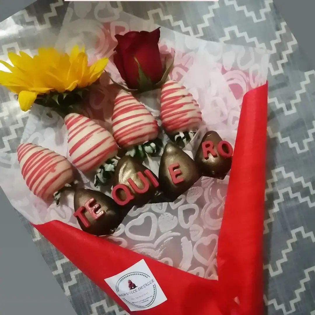 Feria de emprendedores en el CTP de Calle Blancos