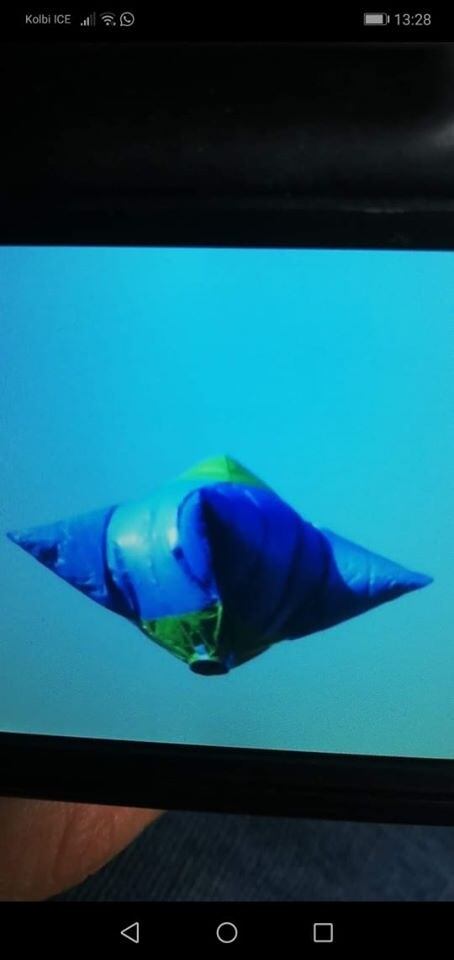 Ovni en aeropuerto, imagen similar