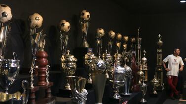 Saprissa muestra sus glorias y así puede entrar a su salón de trofeos