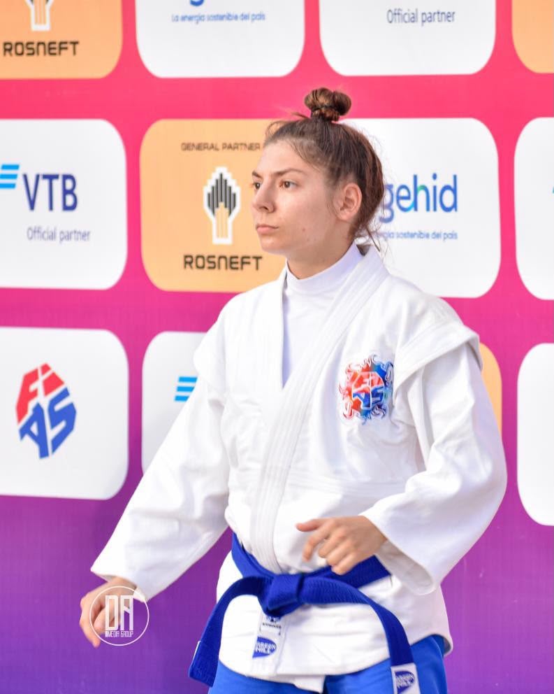 Jessica Pérez es la número uno del mundo en el deporte sambo playa, está clasificada al Mundial de Brasil y busca apoyo para completar los 2.500 dólares que necesita para ir a representar al país