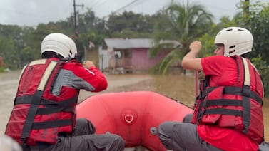 “Si no salimos de la casa el agua nos arrastra”, afectada por inundaciones