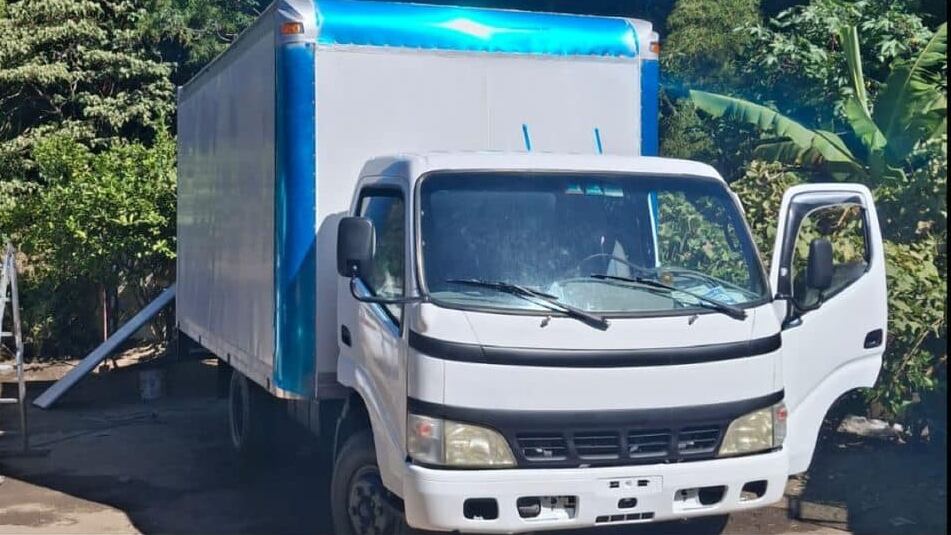 ASí tienen los bichos el camioncito de brete que le robaron el Martes Santo a Erick León