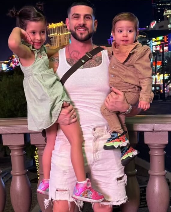 Bryan Ganoza, el "cabo más macabro", con sus hijos
