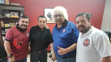 El señor del Año Nuevo se volvió a escuchar en radio y prometió volver