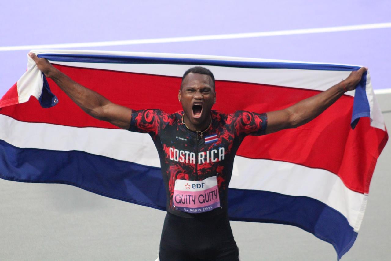 Sherman Güity se coronó campeón paralímpico de los 100 metros lisos en París 2024. Foto: Olman Mora.
