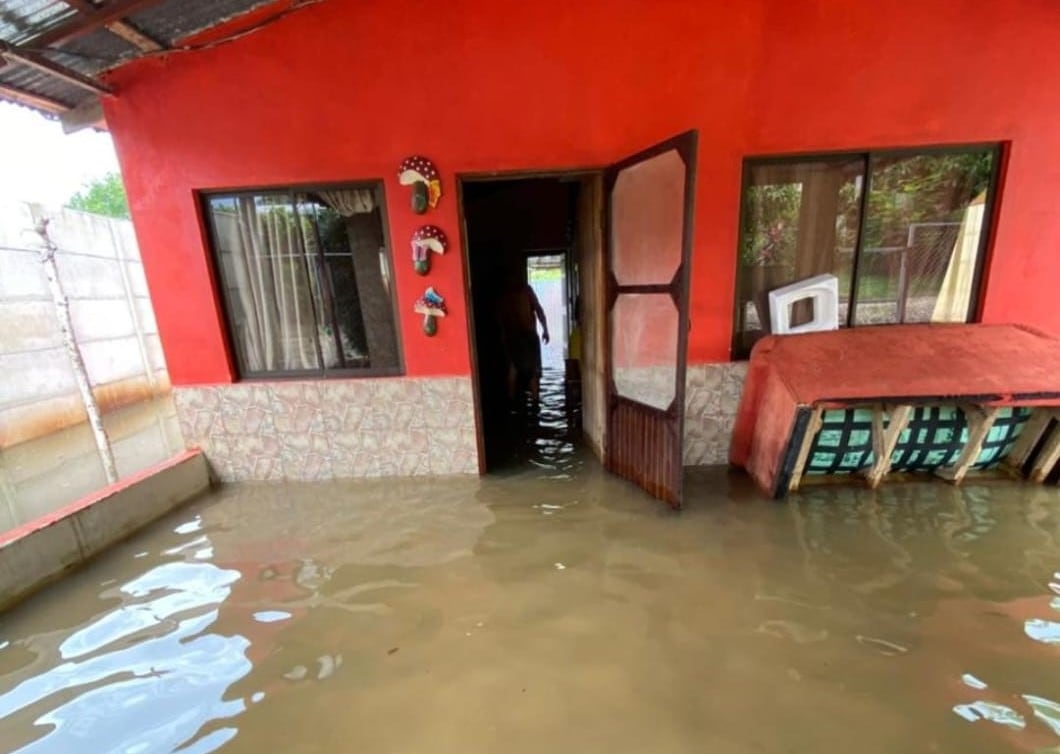 Inundaciones en cantones de Guanacaste, en Carrillo quedaron varios barrios anegados, así como cultivos de maíz, hortalizas y otros productos.