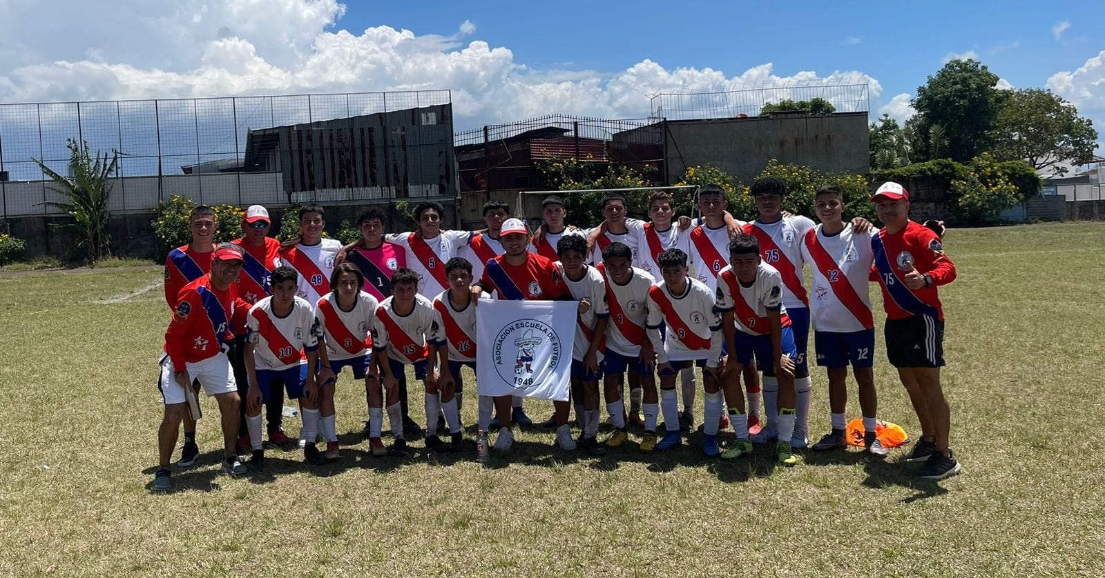 La Asociación Escuela de Barrio México organizará varias actividades, el sábado, en las instalaciones del Liceo.