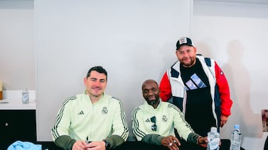 Tico se ha comido broncas y ha hecho hasta lo imposible para conseguir firmas de estrellas internacionales