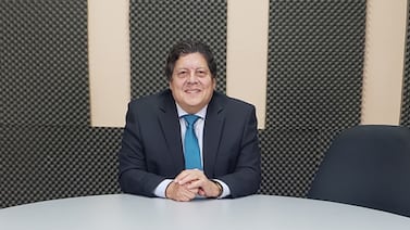 Fallece periodista Carlos Fernández del programa Charlemos