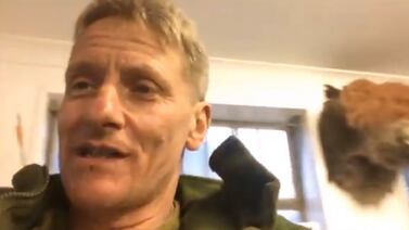 Hombre compró artículo en Internet que contenía una millonaria fortuna pero la perdió de la manera más sin gracia