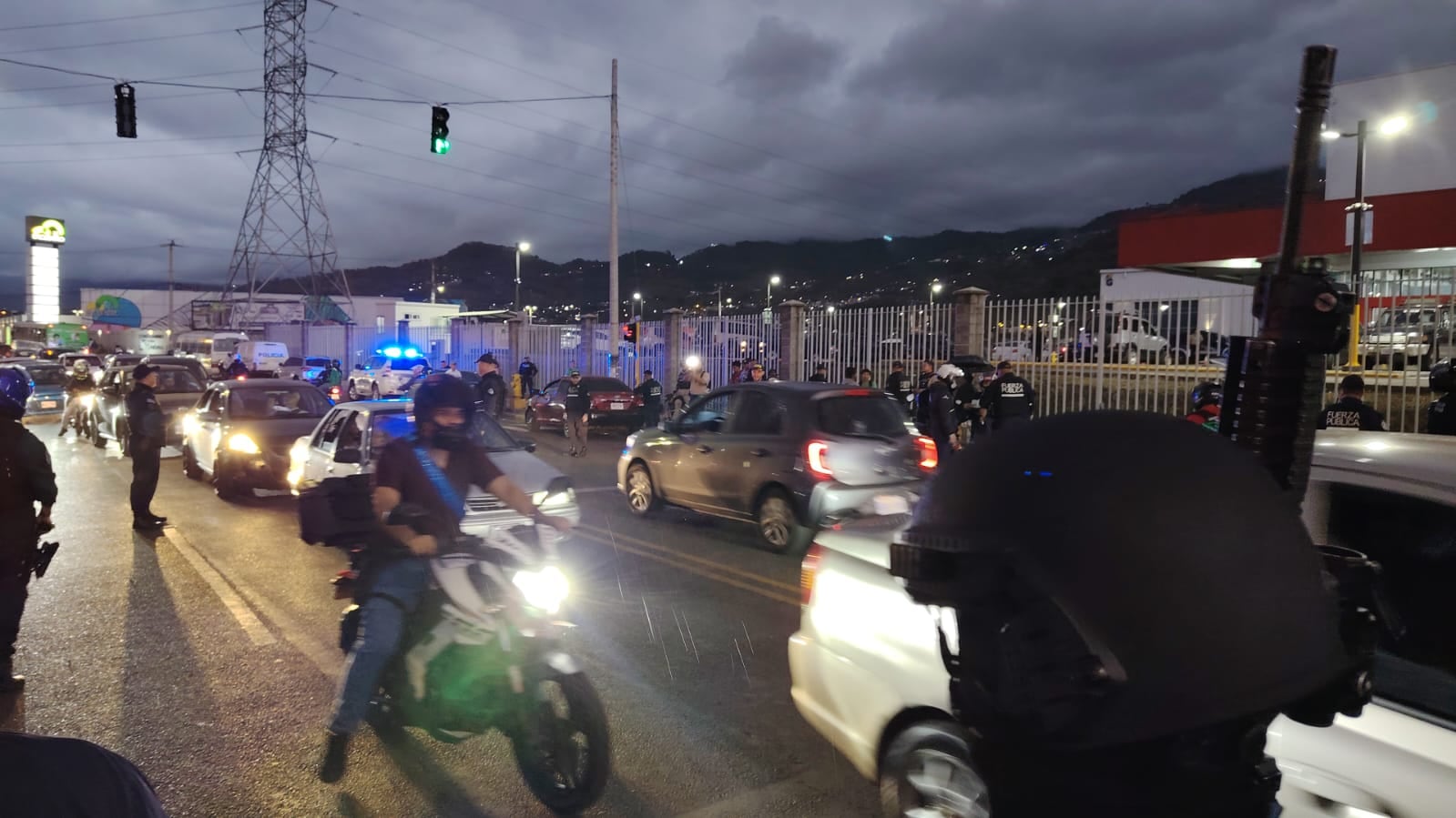 Policía realiza operativos en Alajuelita por la cantidad de hechos violentos