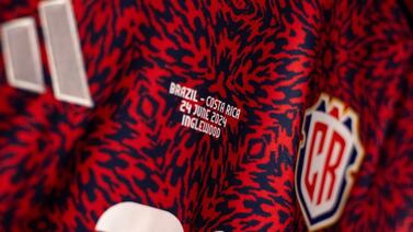 Equipo sueco saca camisa idéntica que Selección de Costa Rica vendió como un estilo único