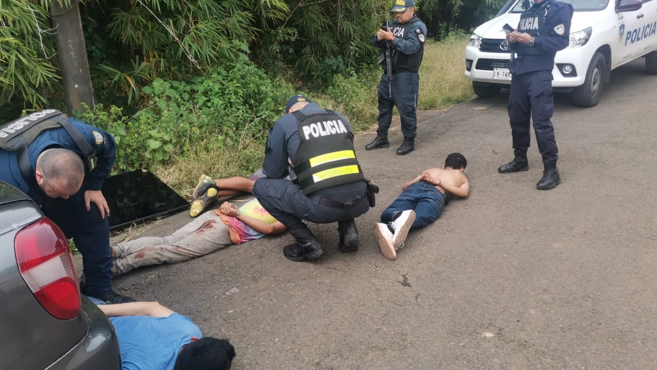 Detenidos por asalto a vivienda en Grecia. Foto MSP.