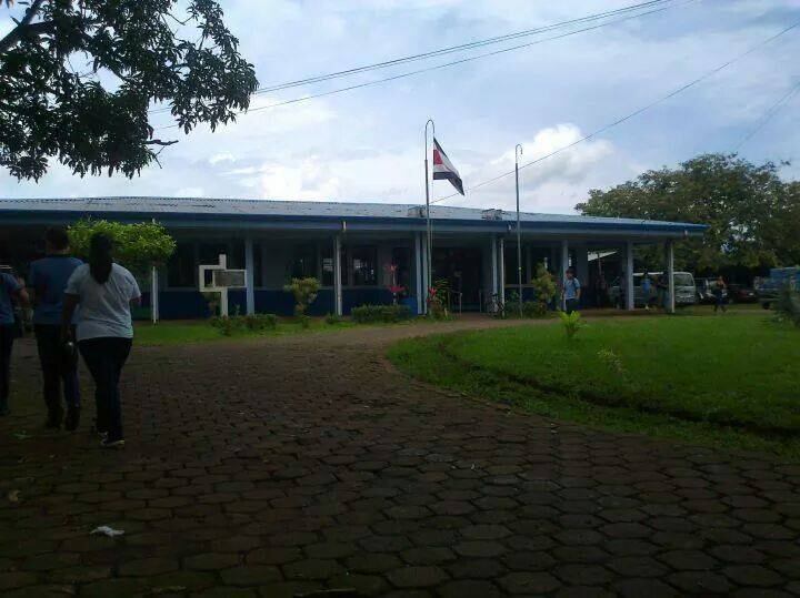 El cuerpo del menor fue hallado dentro de la propiedad del CTP Ricardo Castro Beer en Orotina. Foto tomada de Facebook.