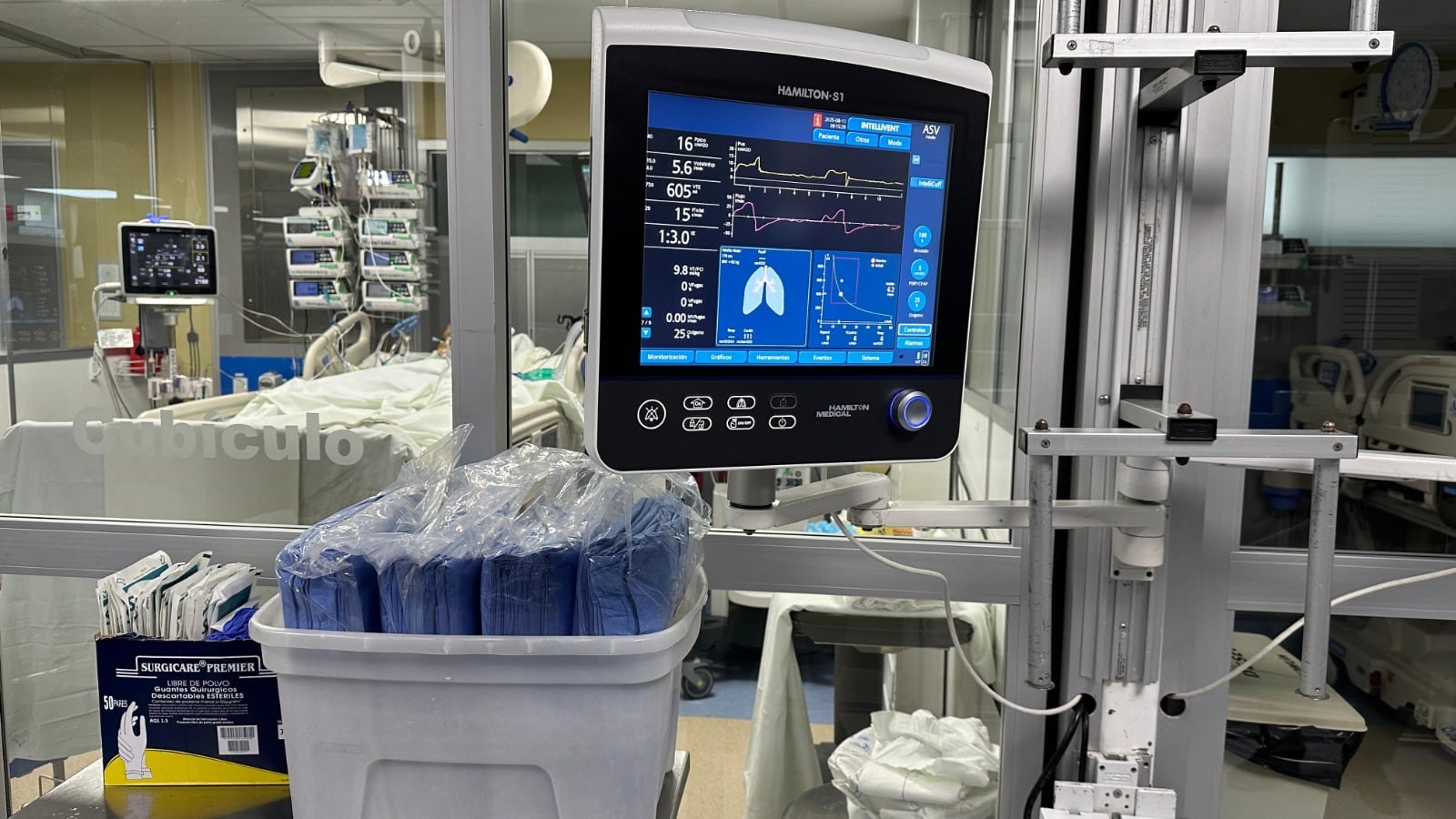 Sharon Mora, de 25 años, jamás pensó que su vida cambiaría por un vapeador. Nunca probó un cigarro en su vida, pero vapear la hizo adicta a la nicotina