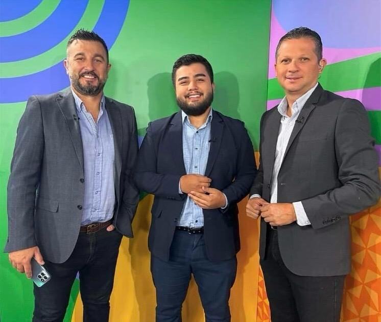 Henry Bejarano tiene tres años retirado del arbitraje y ahora dedica una buena parte de su tiempo como analista arbitral