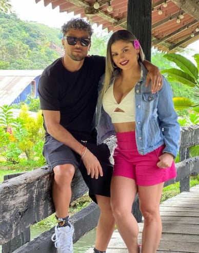 Christian Bolaños y su esposa, Jazmín Salas no escapan de la polémica por el uso de redes sociales. Instagram.