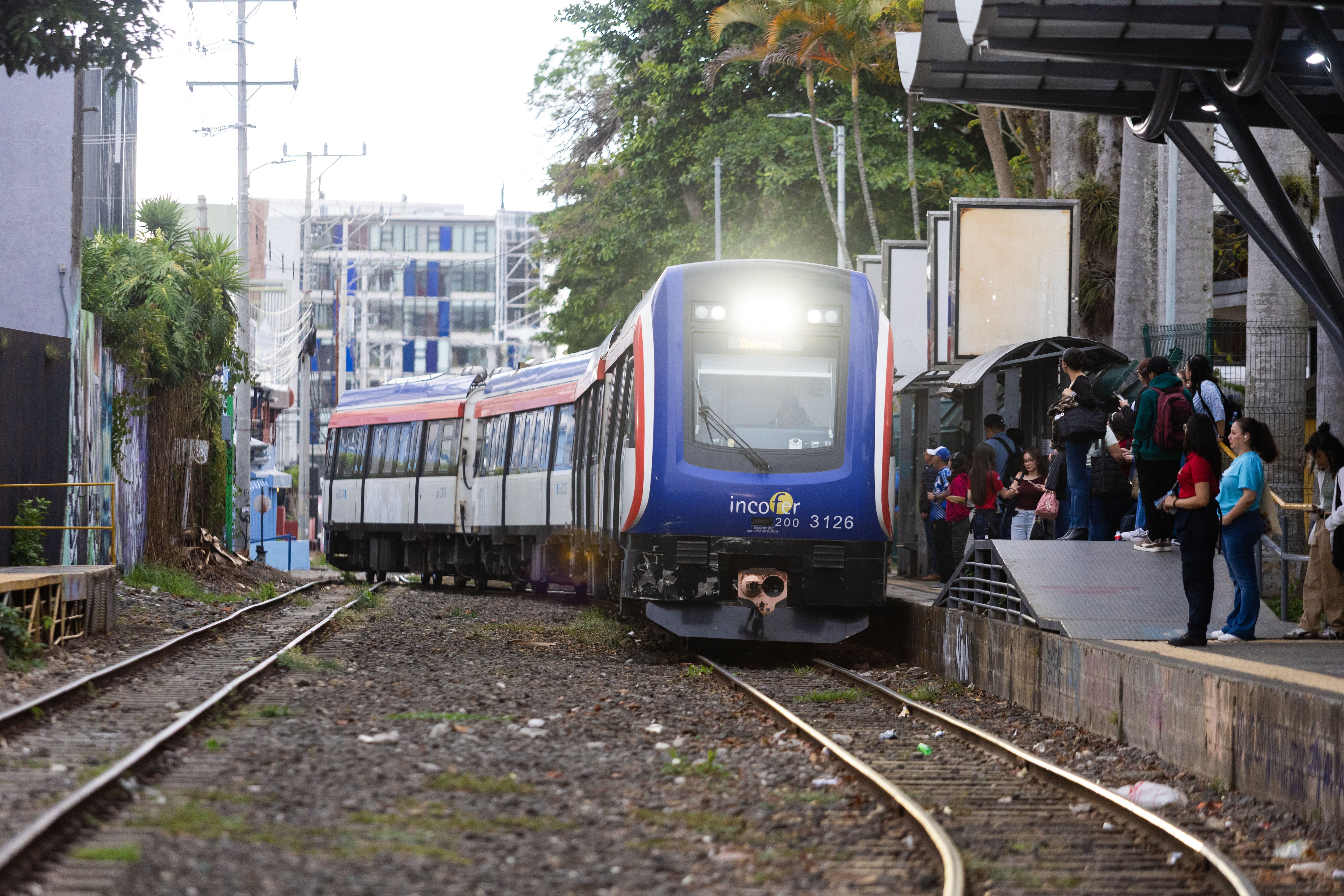 Fotos del tren tomadas en distintas fechas como archivo