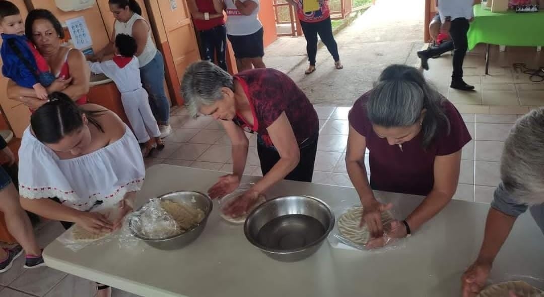 la tortilla palmeada más grande en el Festival de Turismo de Turrialba, que este 2024 será el próximo sábado 10 y domingo 11 de agosto.