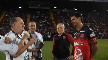 Importante torneo europeo se pone la 10 para celebrar el cumpleaños de Bryan Ruiz