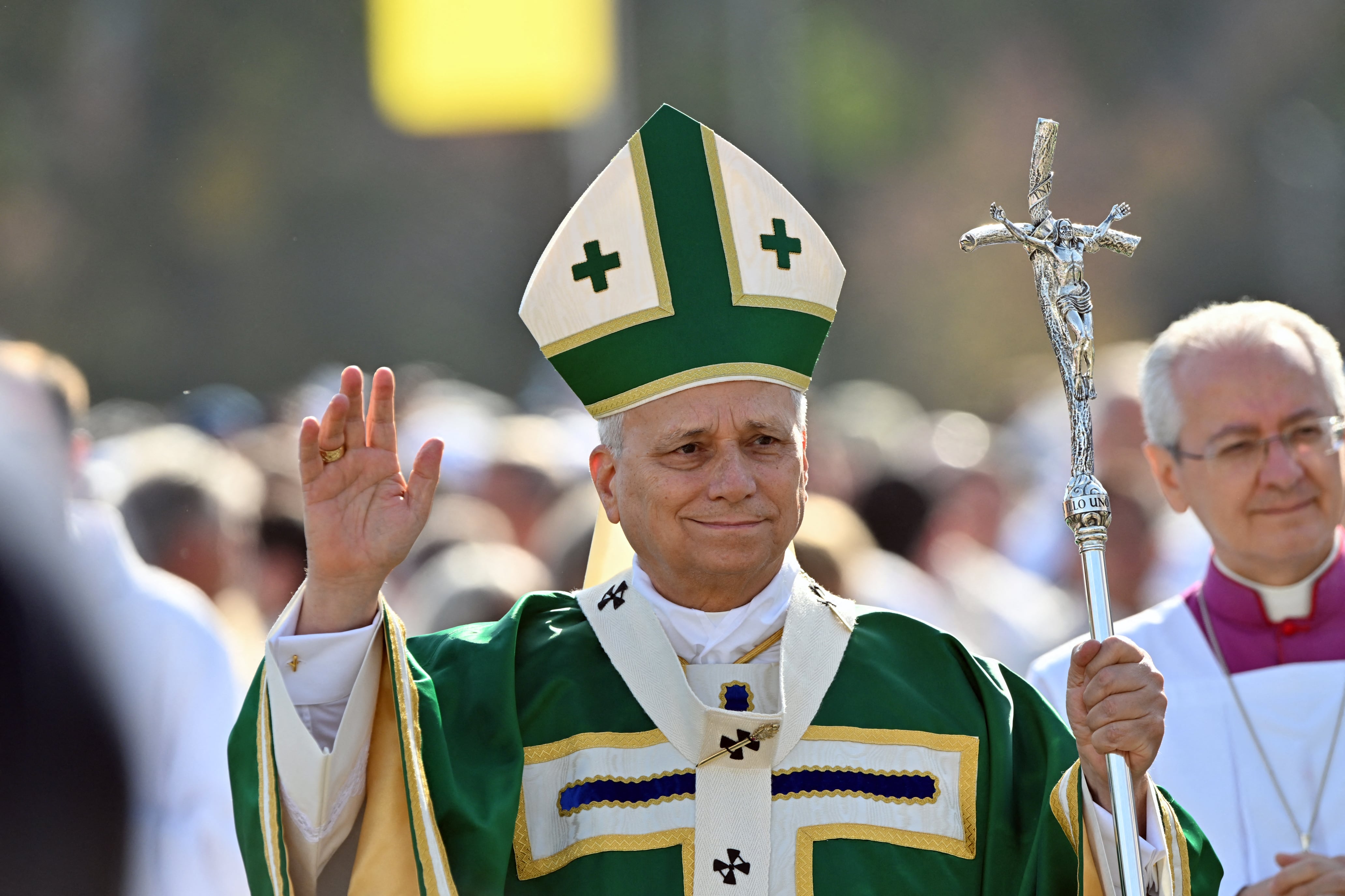 Santa Misa celebrada por el Papa León XIV en la pradera del Santuario de Nuestra Señora de Lourdes durante su viaje apostólico a Francia el 27 de septiembre de 2026.