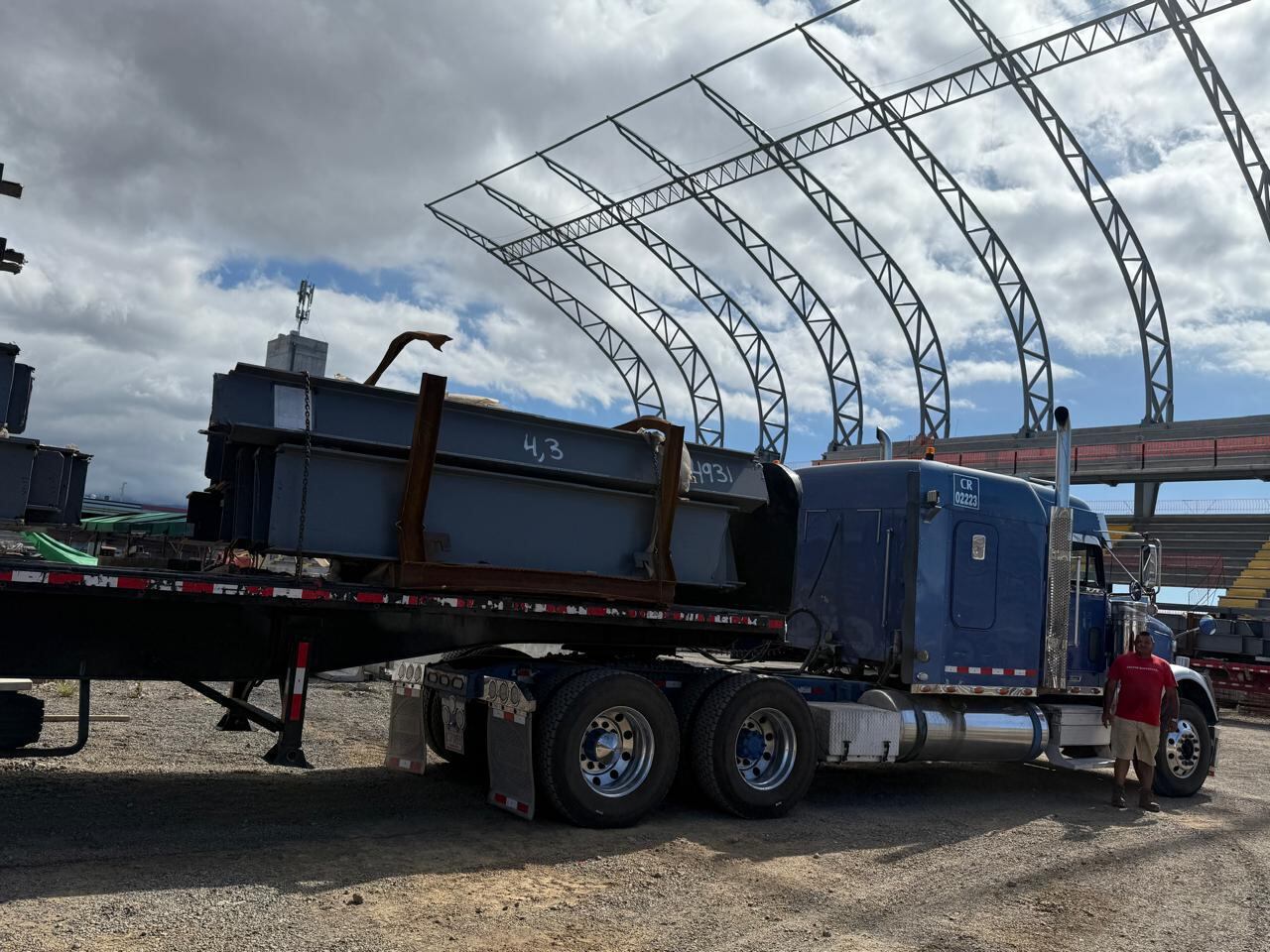 Herediano, llega material del edificio del sector norte del estadio Rosabal Cordero