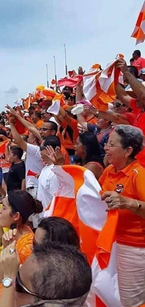 Franklin Sosa, transporte de aficionados de Puntarenas FC