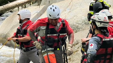 Joven de 19 años que desapareció en una poza fue hallado sin vida bajo una piedra en el río