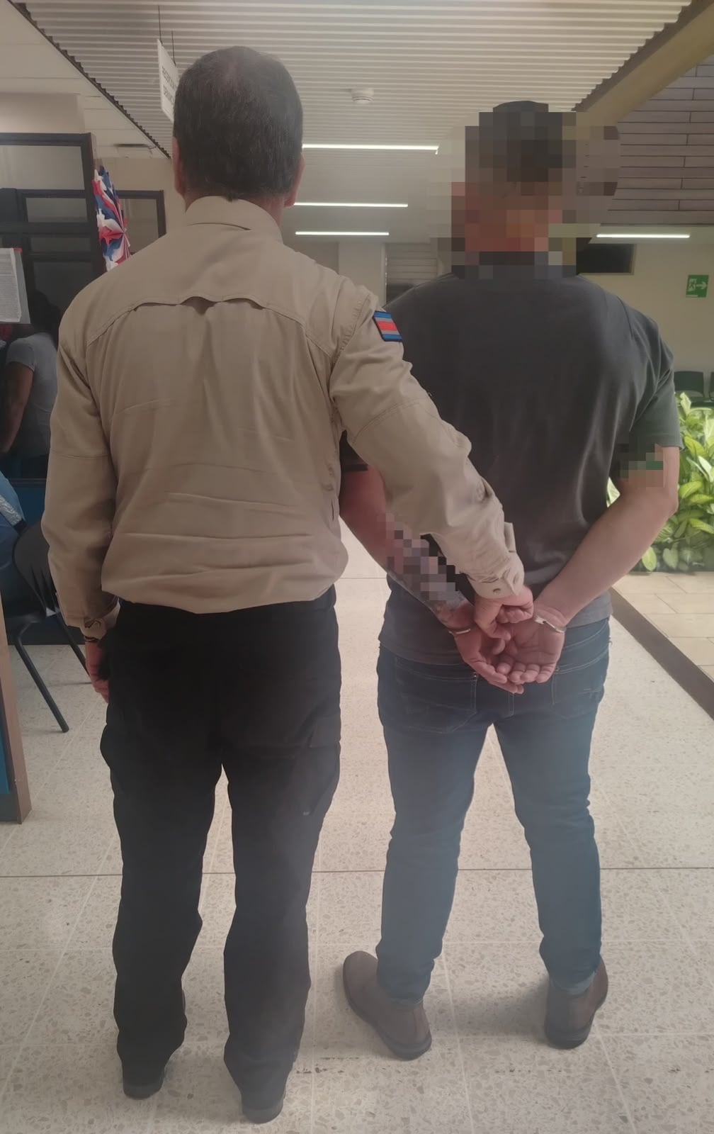 El hombre, de apellido Rodríguez, de 36 años, fue detenido en San Ramón, Alajuela y ahora es investigado por daños agravados y amenazas. Foto: OIJ