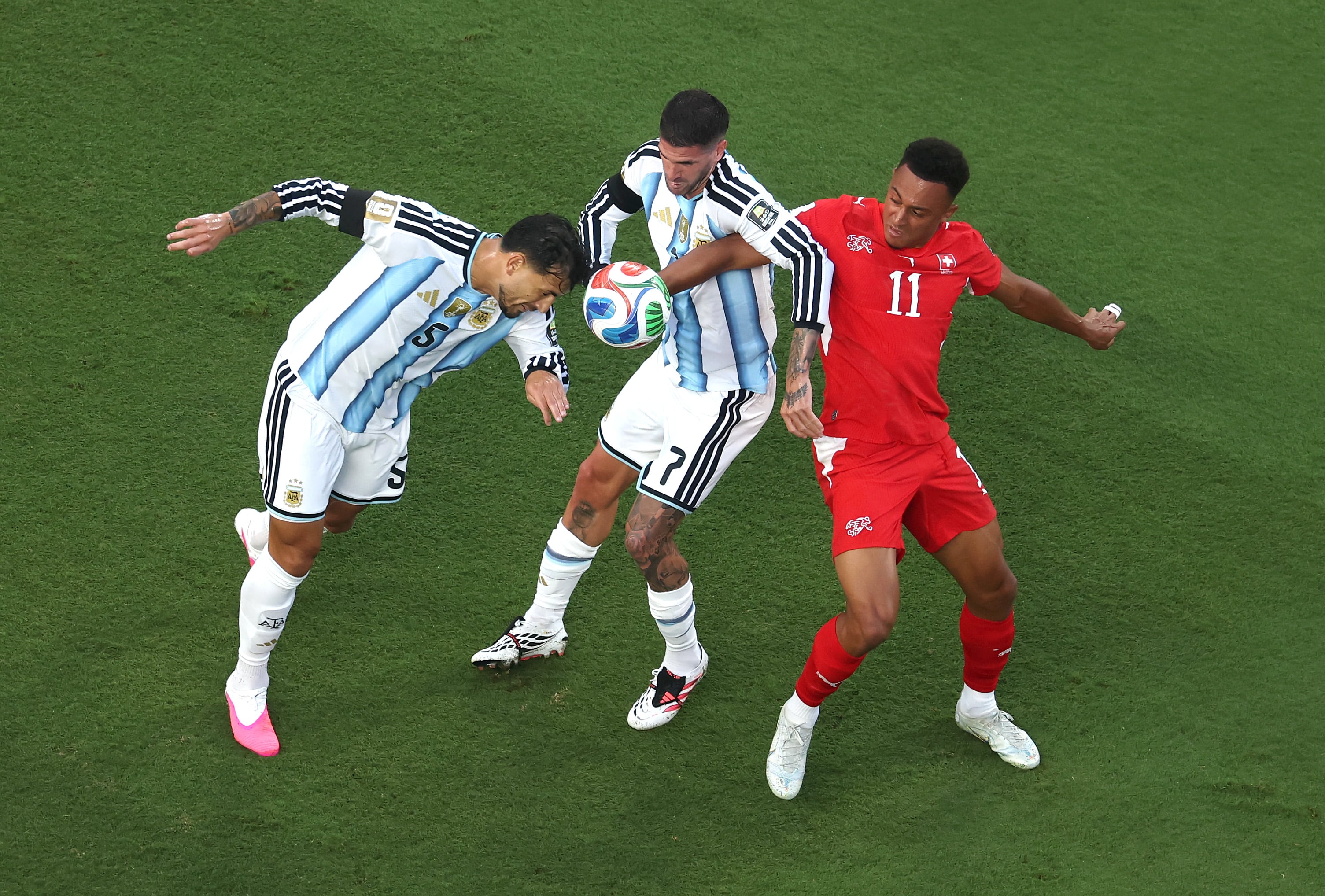 Argentina y Suiza jugarán tiempos extra para definir al último semifinalista del Mundial 2026.