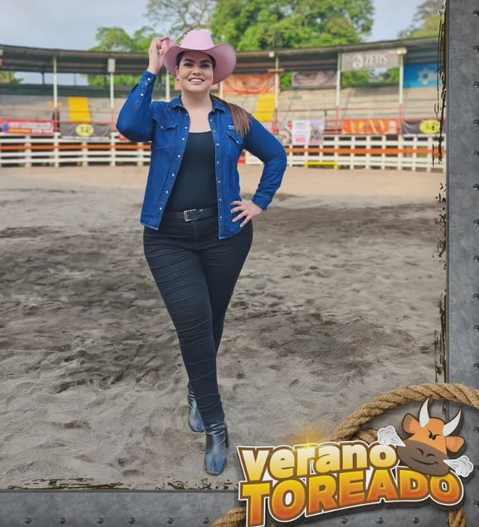 Susana Peña, periodista de Teletica y miembro del elenco de Verano Toreado.