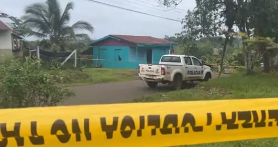 Dentro de esta casa hallaron a la pareja sin vida. Foto Allan Jara.