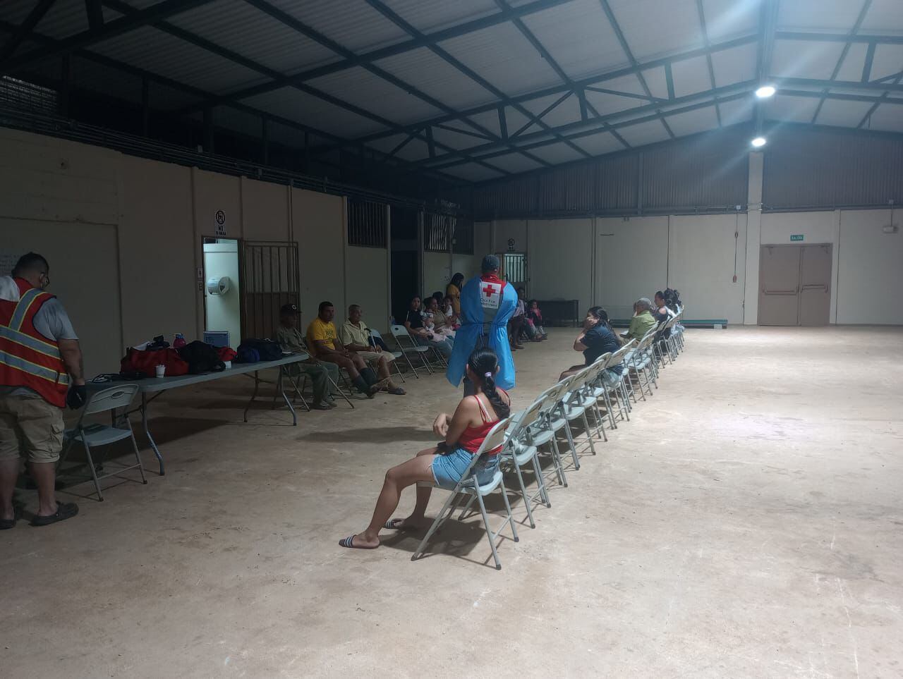 La emergencia por inhalación de un químico en una finca piñera dejó varios afectados