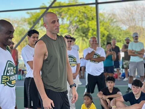 Manu Ginobili, es exestrella de la NBA vino a Costa Rica el fin de semana. Instagram Basket 506.