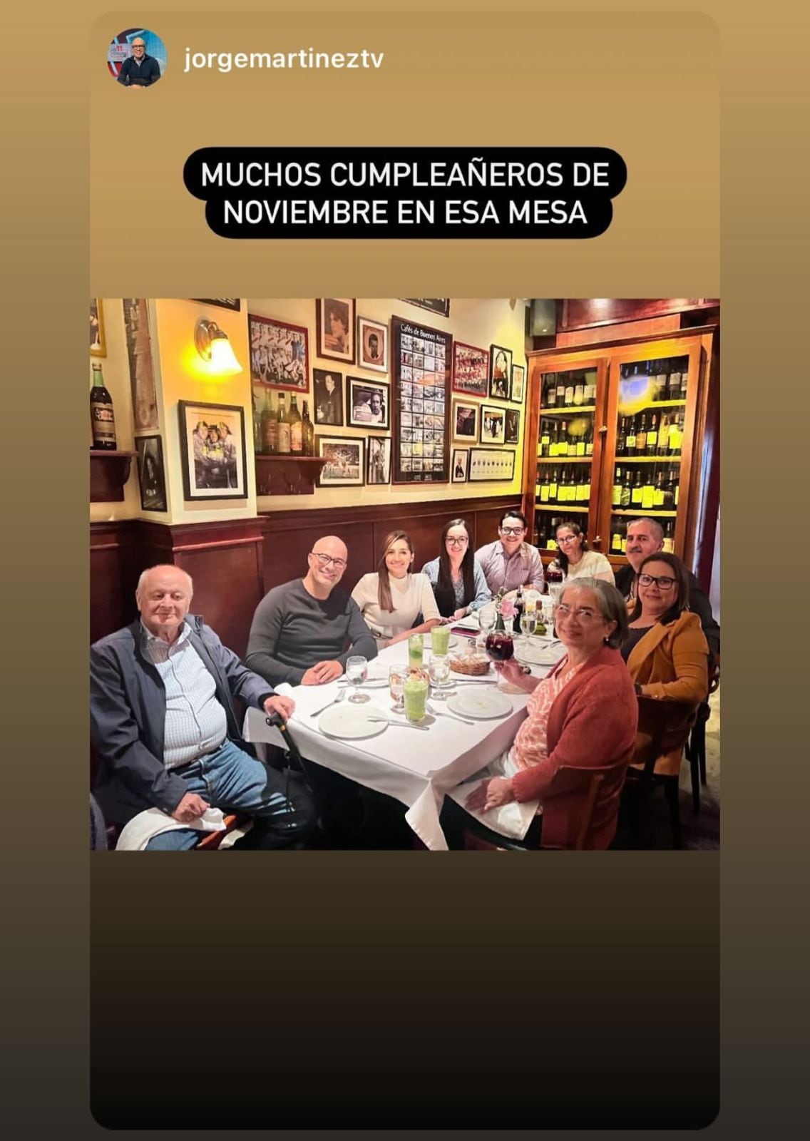 Jorge Martínez se dejó ver con su novia, Laura Brenes.