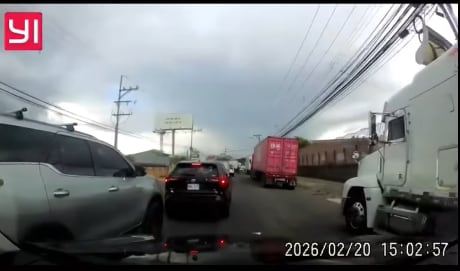 Locutor Mario de la O, de la emisora 103.