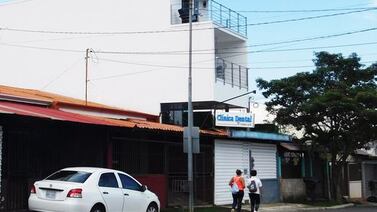 El MOPT quiso jugar de gracioso en redes y le llovió más que a la Selección en Panamá