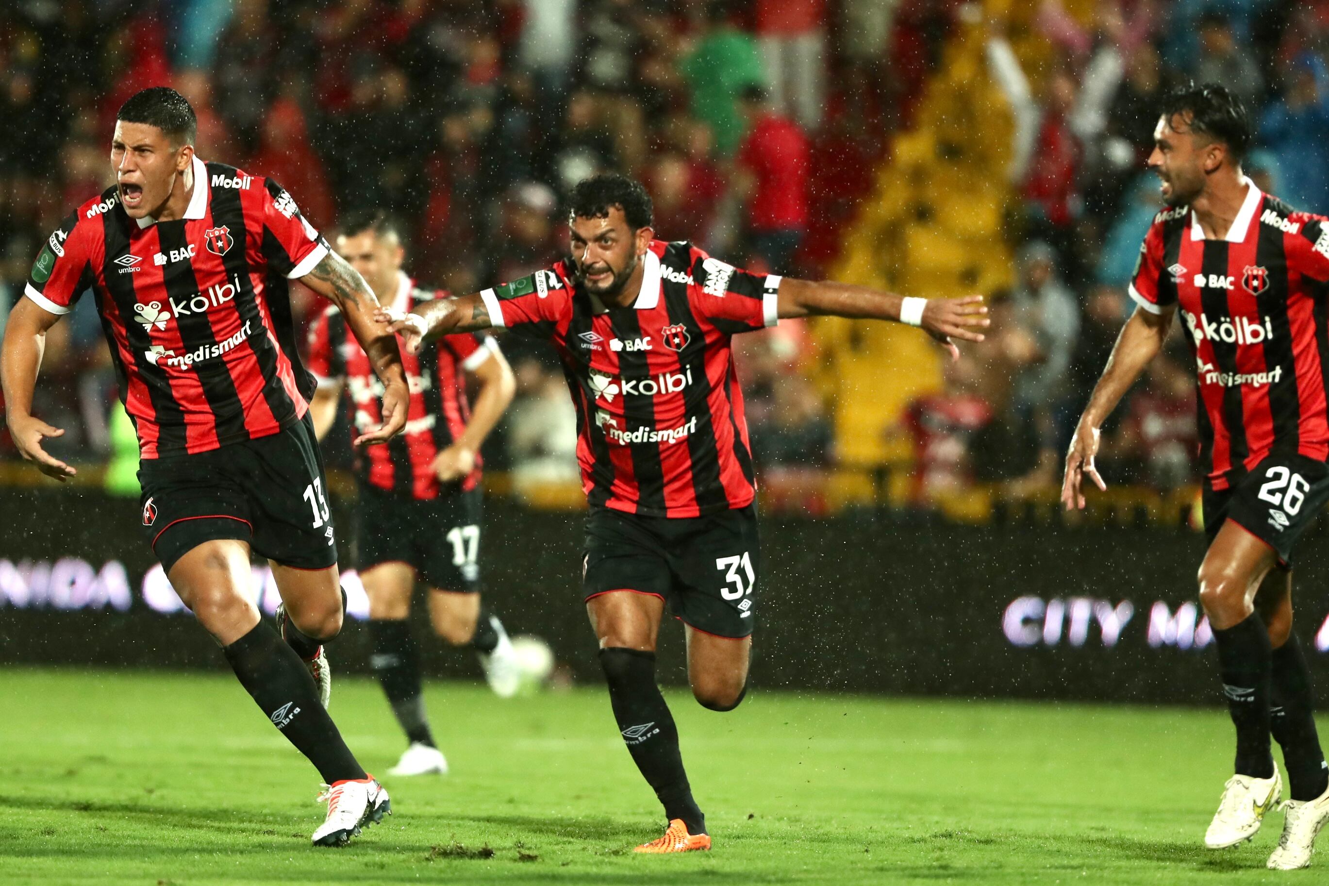 28/10/2023, Alajuela, Estadio Alejandro Morera Soto, partido del torneo de apertura 2023 entre Liga Deportiva Alajuelense y el Club Sport Herediano.