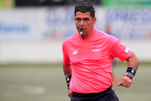 Hugo Cruz reveló al único jugador que se habría atrevido a agredirlo cuando fue árbitro