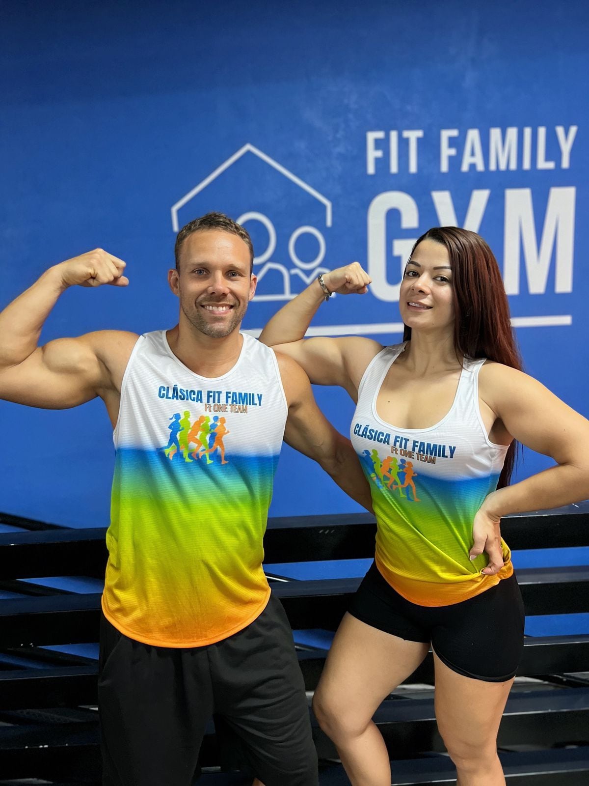 Kimberly Soto y Ryan Weiss, esposos y exparticipantes del programa Guerreros de Repretel