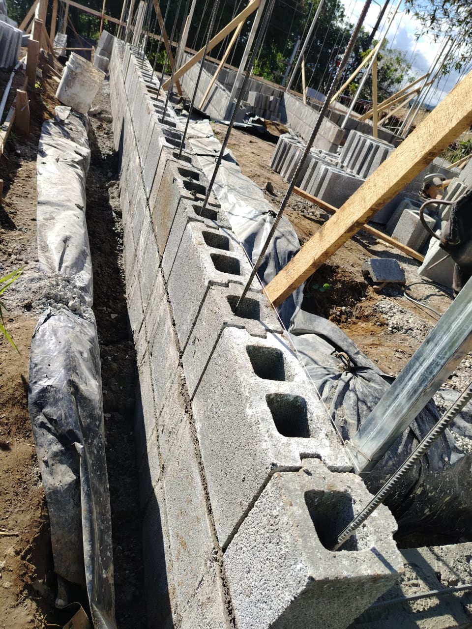 La Expocasa 2025 arrancó el medio día de este 16 de octubre en el Parque Viva en La Guácima de Alajuela y nosotros nos dimos la vuelta para confirmar que sí hay opciones económicas para poder construir una casa.