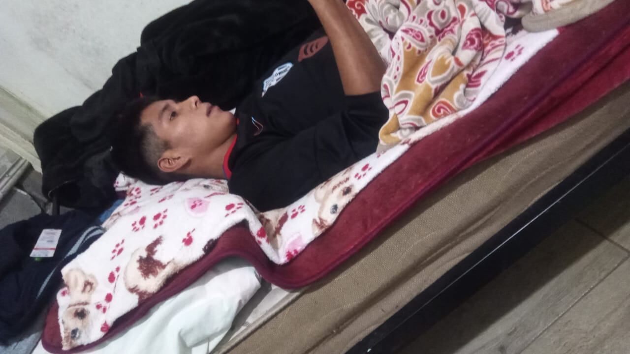 Wilbert Martínez lucha por las heridas que sufrió en el accidente en que murió su prima en Tres Ríos