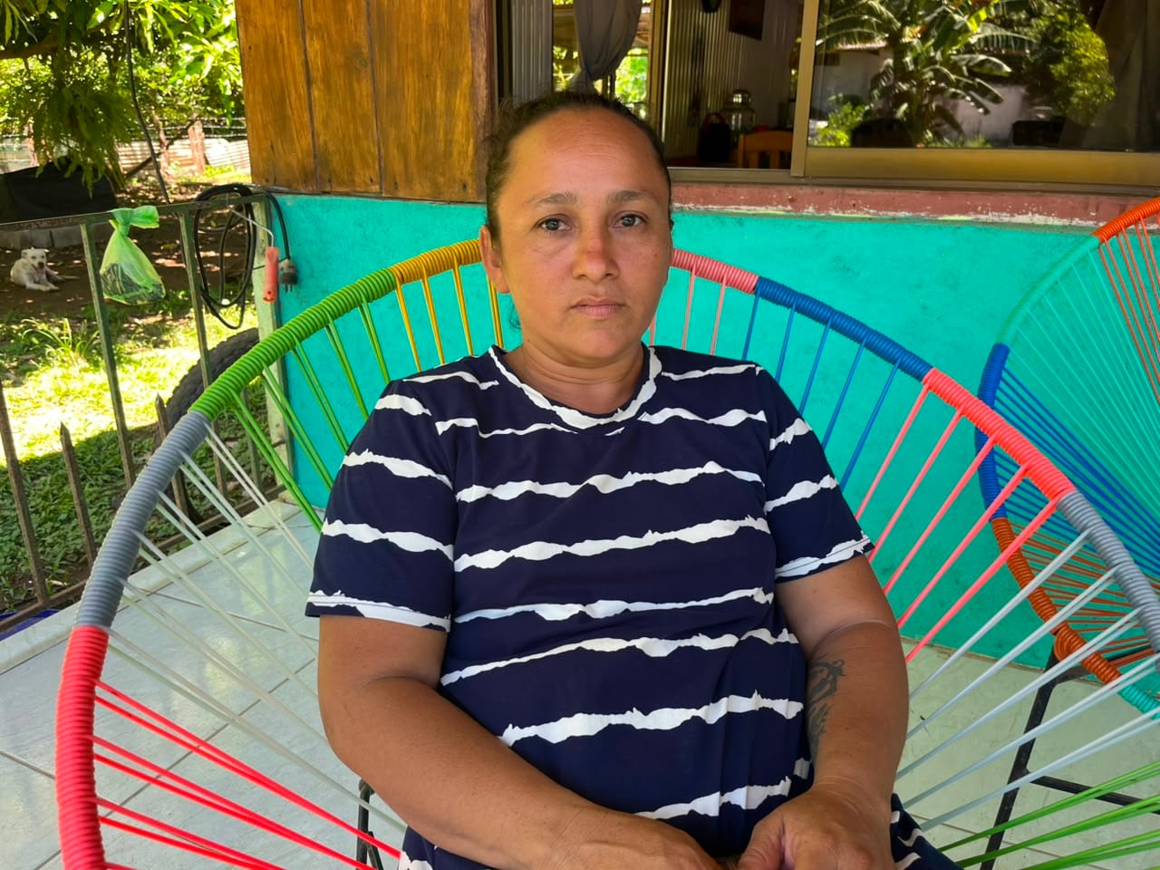 Claribel Ríos, hermana de Abraham Ríos Arias, de 28 años, pescador que sobrevivió una semana desaparecido en alta mar en el Pacífico. Foto: Alejandra Morales