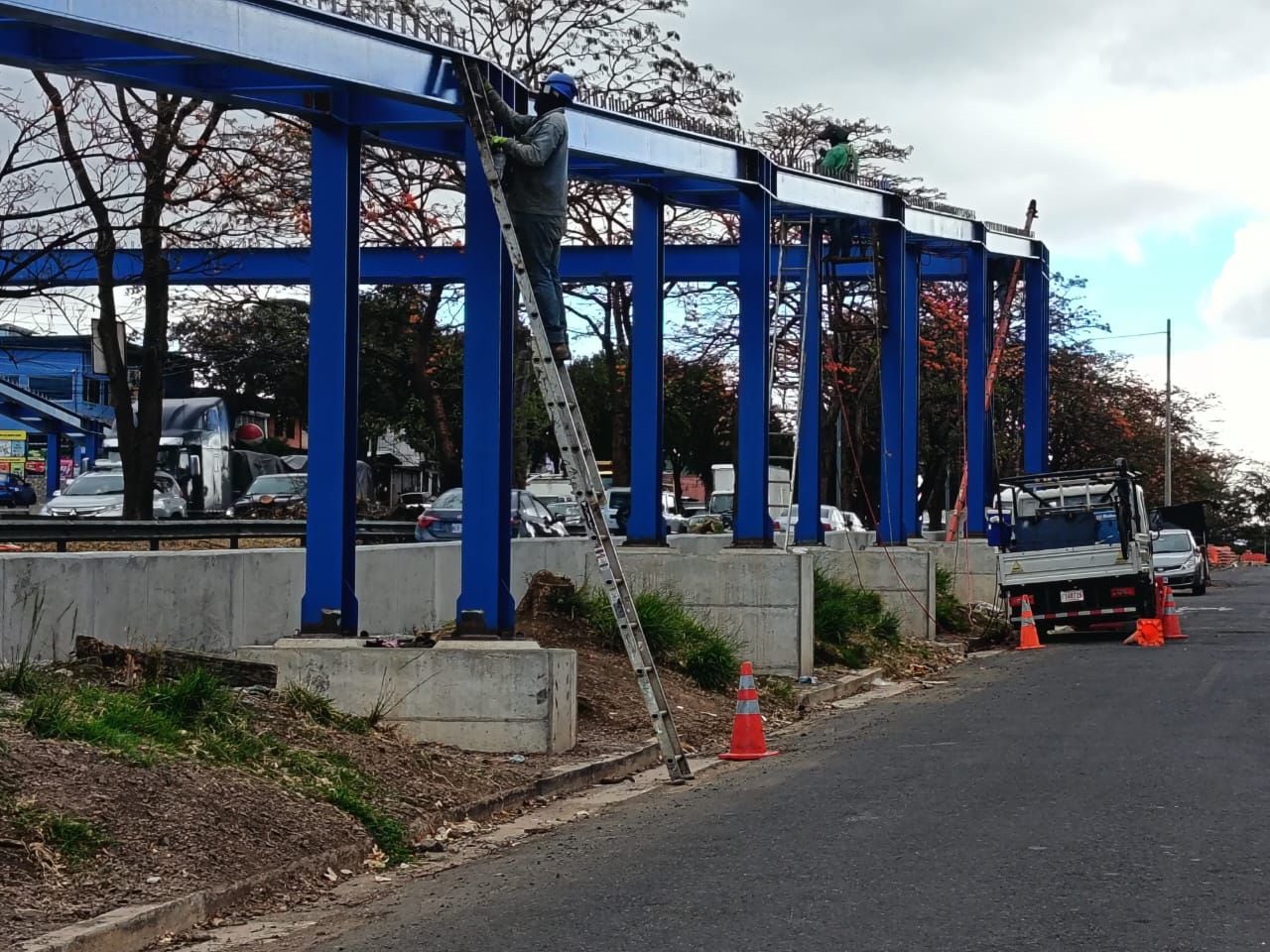 Trabajos en Circunvalación, en los Hatillos 7 y 8