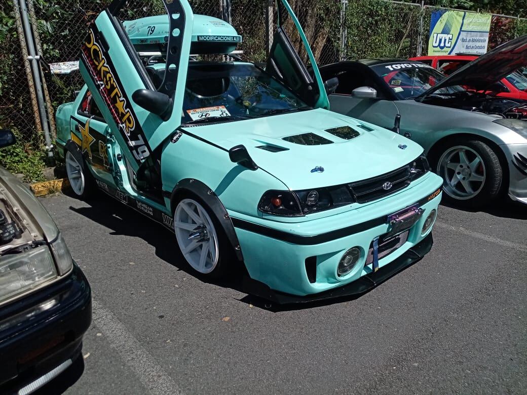 Hyundai Excel 90, Reinaldo Mena, machetico, chuzo de la semana