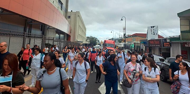 Si usted tiene una cita o un procedimiento que hacerse en la Caja Costarricense de Seguro Social (CCSS) este martes 1 de julio, lo mejor es que se mantenga informado porque desde las primeras horas del día comenzó un paro de labores